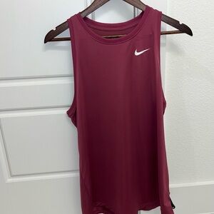 NWOT Nike Women's Burgundy Women’s Muscle Tee Size XL